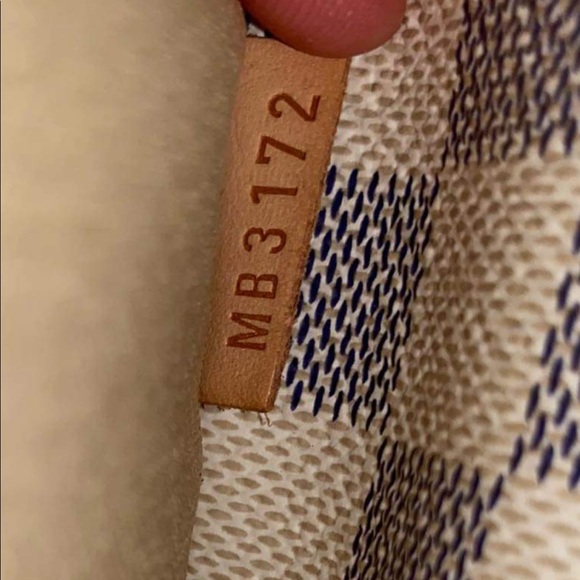 Louis Vuitton Damier Azur Totally MM 💥💥SOLD💥💥 - Picture 9 of 9